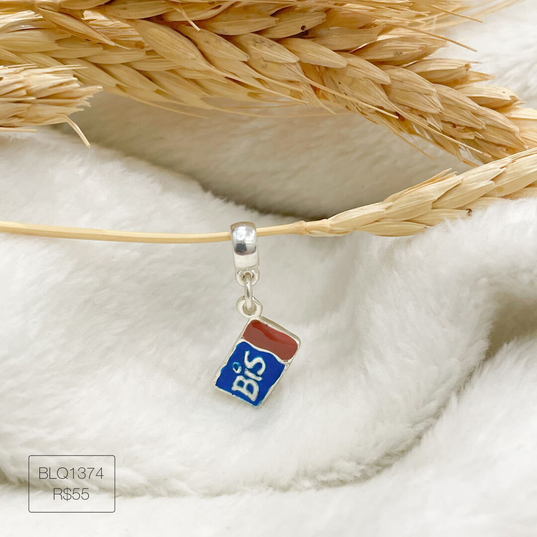 Berloque Chocolate Bis Pendurado Esmaltado Prateado